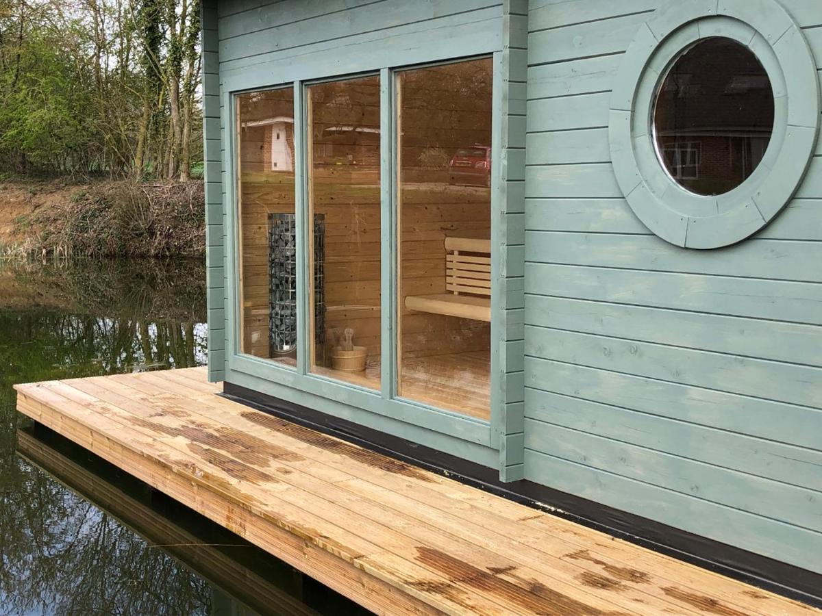 The Kestrel Shepherd Hut, Whitehouse Farm Stowmarket Exterior foto